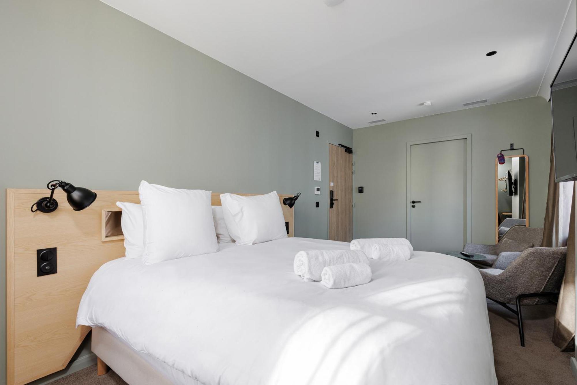 Hotel Des Sept - Entree Autonome, Reception En Ligne - Encore Mieux Orleans Exterior photo